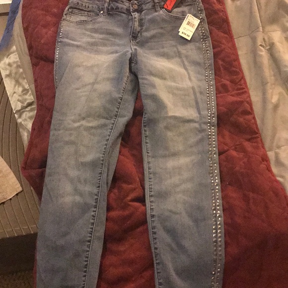 Jeans - Picture 1 of 5